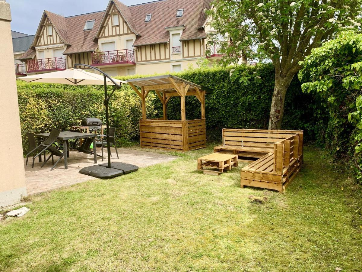 Appart 5 Pers - 500M De La Plage & Proche Thalasso Apartamento Cabourg Exterior foto